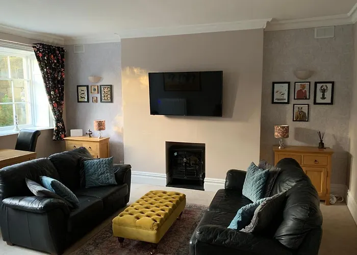 Georgian Townhouse - Garden Oasis Whitby