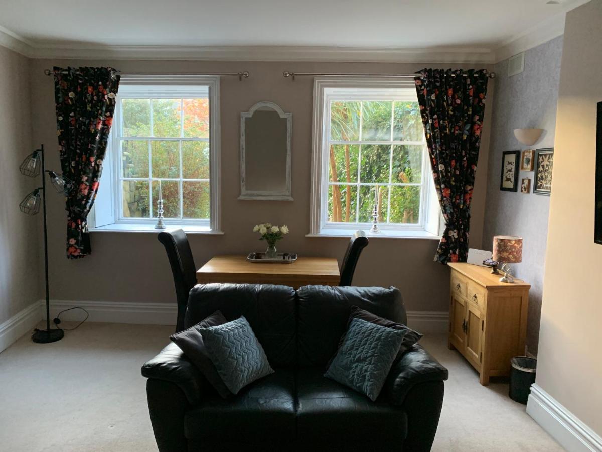Apartment Georgian Townhouse - Garden Oasis Whitby