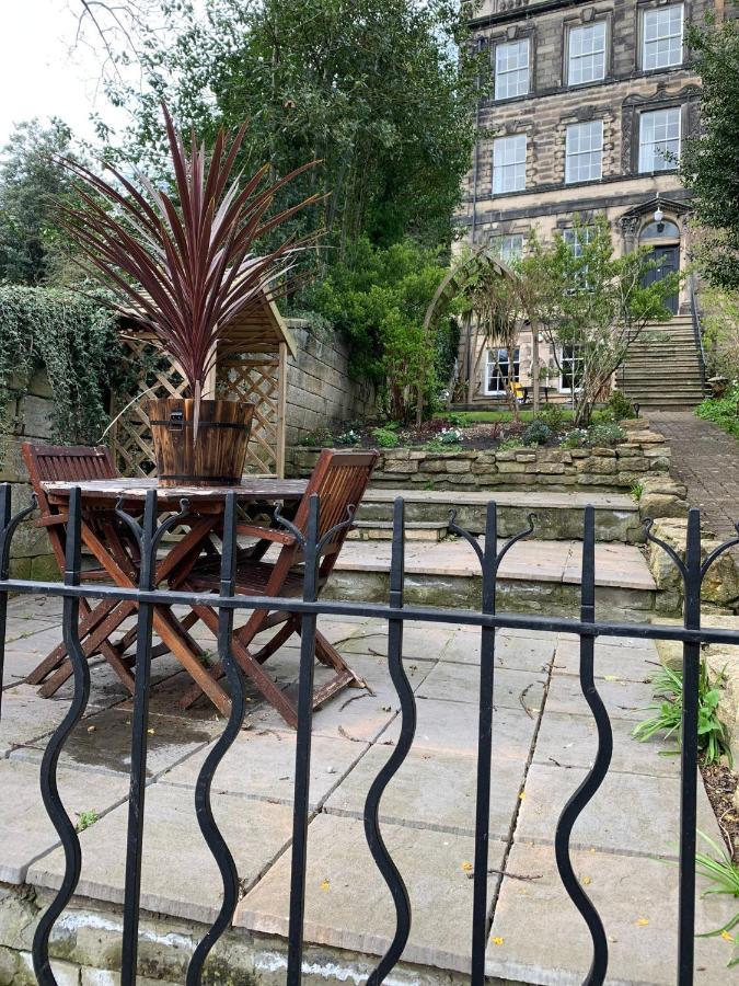 Georgian Townhouse - Garden Oasis Apartment Whitby